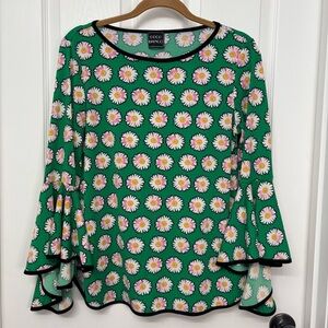 Green Daisy Print Bell Sleeve Top | Coco Bianco S